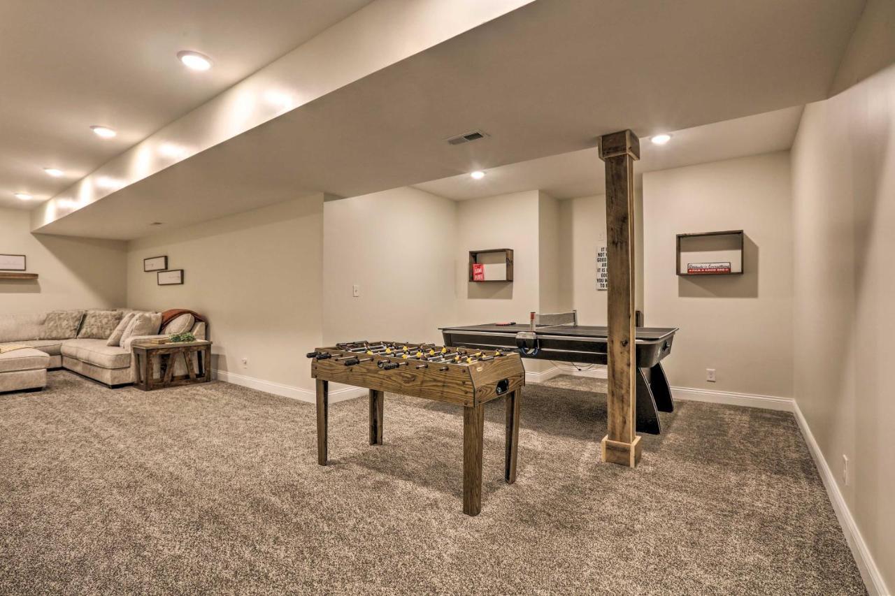 Chic Williamstown Retreat With Pool And Hot Tub! Villa Exterior foto